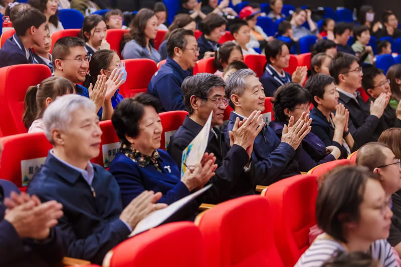 李昭玲-1.jpg 李昭玲-1.jpg