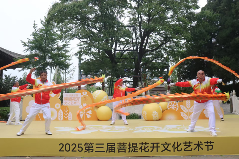 兴隆表演-2-1.jpg 兴隆表演-2-1.jpg
