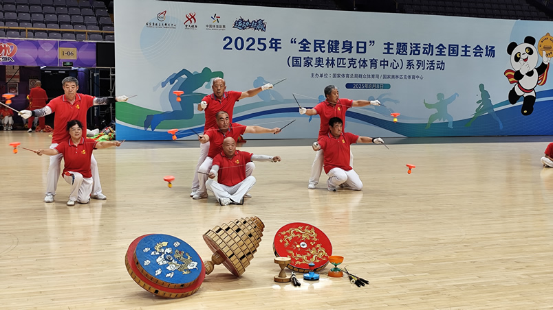 叠罗汉表演-1.jpg 叠罗汉表演-1.jpg