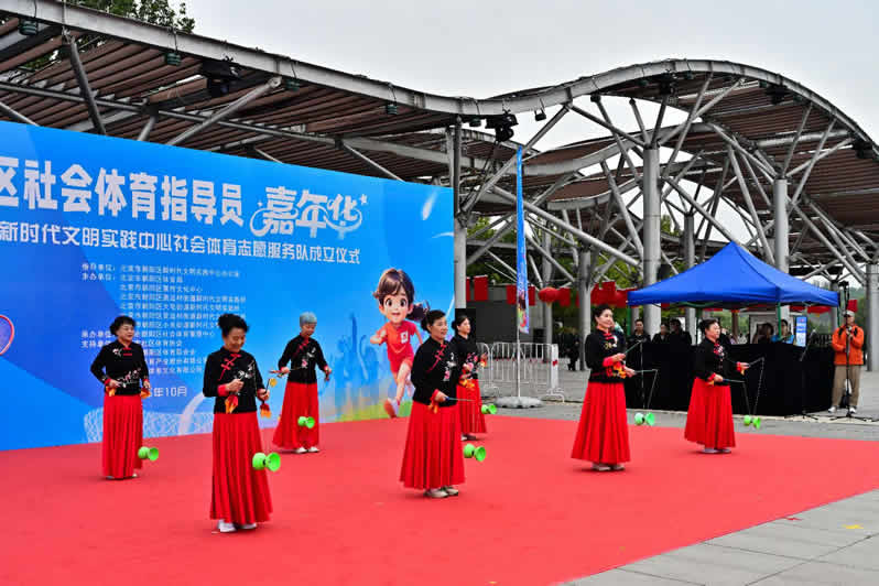 女表演-1.jpg