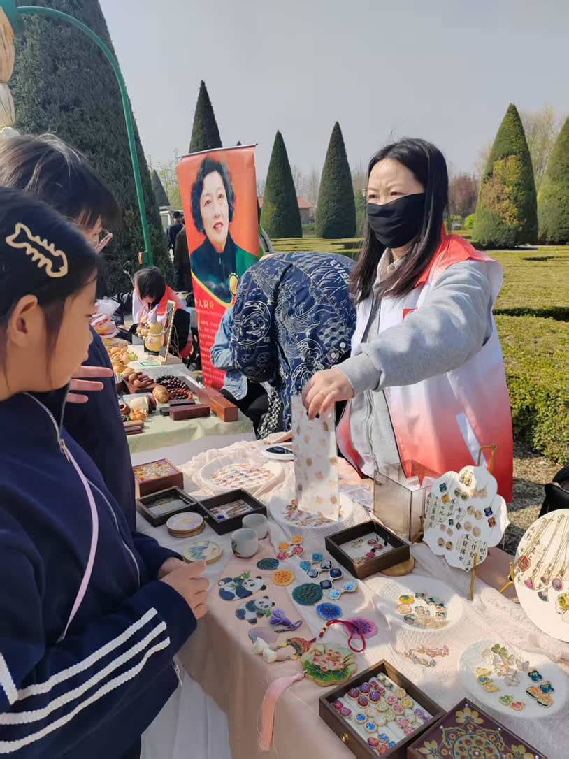 掐丝珐琅-1.jpg 掐丝珐琅-1.jpg