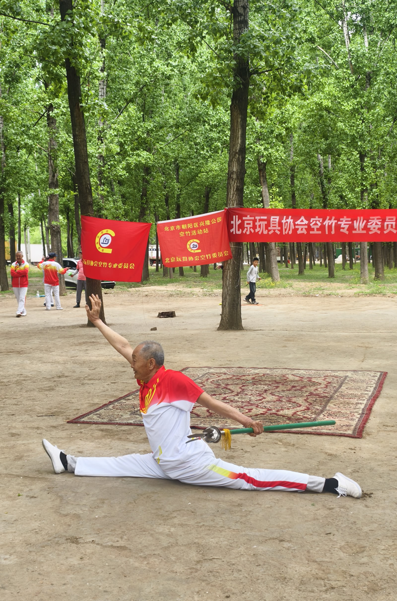 劈叉-1.jpg