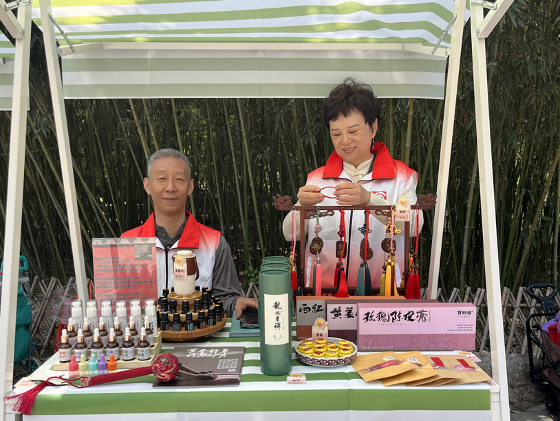 姜虹-1.jpg 姜虹-1.jpg