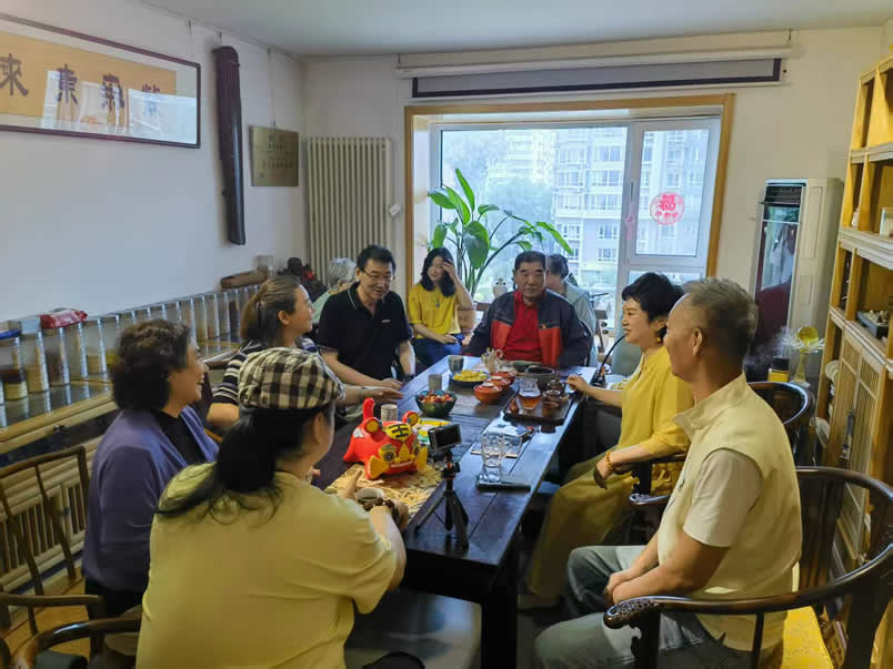 座谈会-香-1.jpg 座谈会-香-1.jpg